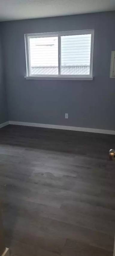 Main picture of 1558 Park Ave NE