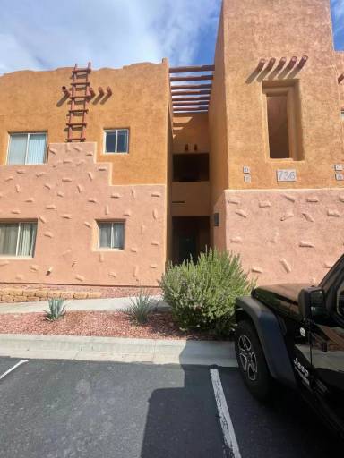 Main picture of 736 Hardy Way