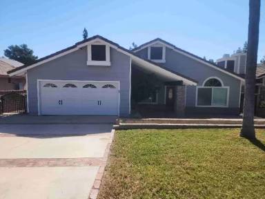 Main picture of 7296 Linares Ave