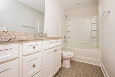 Main picture of 413 Blue Robin Ln