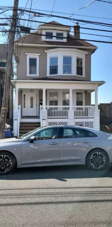 Main picture of 1066 Mary St