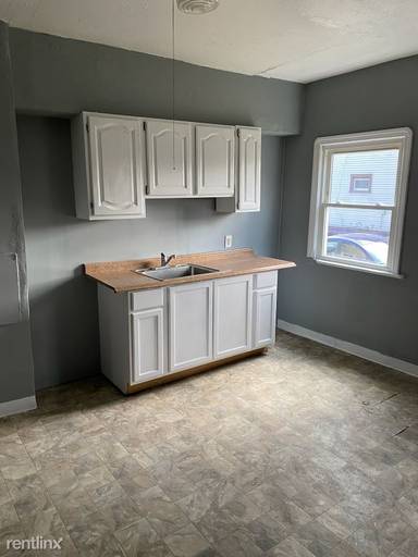 Main picture of 3648 W 46th St