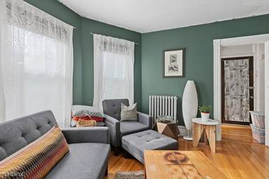Main picture of 49 Hudson St