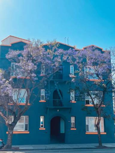 Main picture of 615 S Glendale Ave