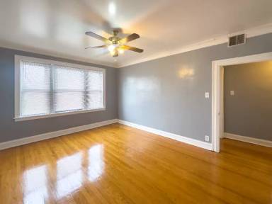 Main picture of 8305 S Ashland Ave