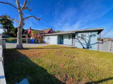 Main picture of 2523 Curtis Ave