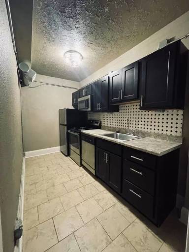 Main picture of 2243 Jones St