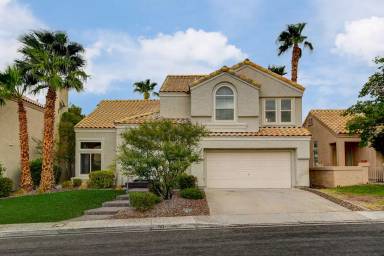 Main picture of 90 Paradise Pkwy