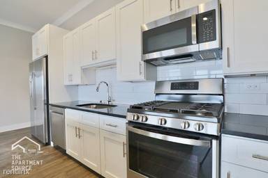 Main picture of 927-29 W Irving Park Rd
