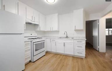 Main picture of 331 E Washington Ave