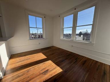 Main picture of 901 Fifth Street - 202