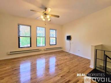 Main picture of 815-23 W Cornelia Ave