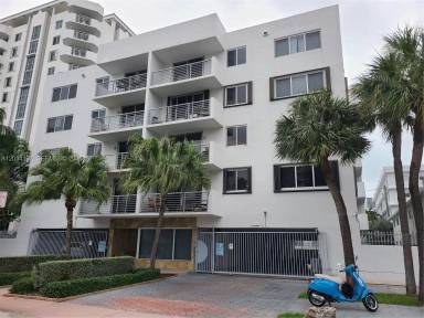 Main picture of 1605 Bay Rd