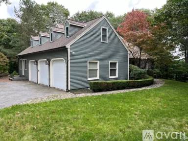 Main picture of 363 Spring St