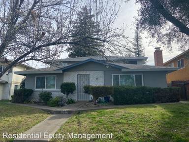 Main picture of 820 Cathedral Ct
