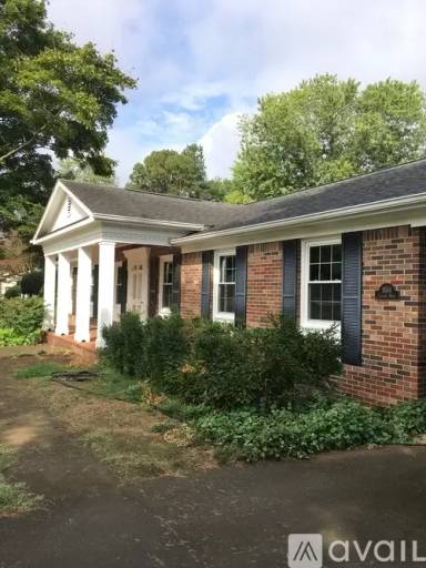 Main picture of 1504 Chaucer Dr