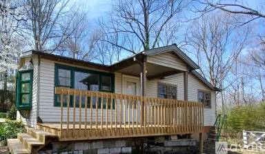 Main picture of 5417 Eatons Creek Rd