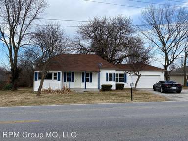 Main picture of 2407 W Farm Road 164