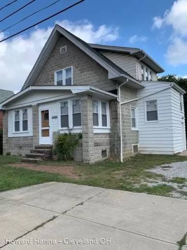 Main picture of 1459 E 294th St