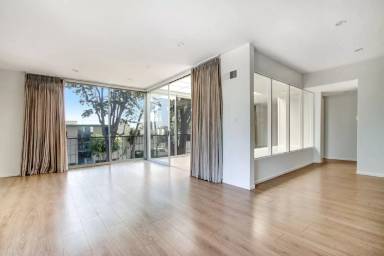 Main picture of 960 21st St
