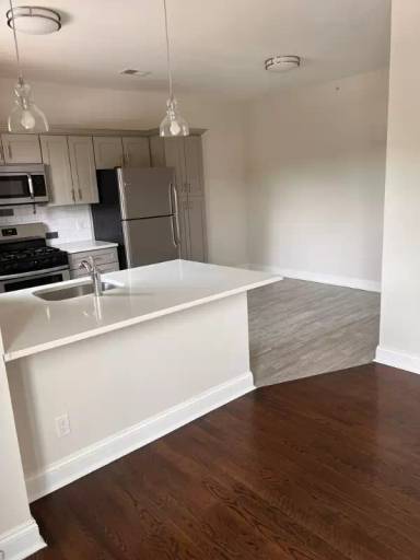 Main picture of 742 Park Ave