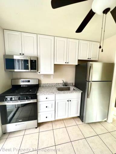 Main picture of 31 Sunset Dr