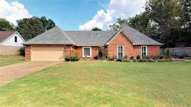 Main picture of 598 Greenbank Dr