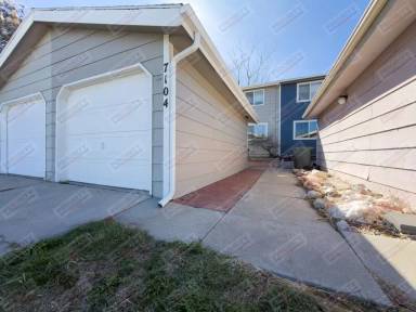 Main picture of 7104 Robin Dr