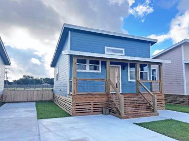 Main picture of 2351 W Market St