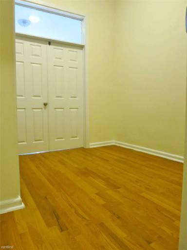 Main picture of 519 E 83rd St