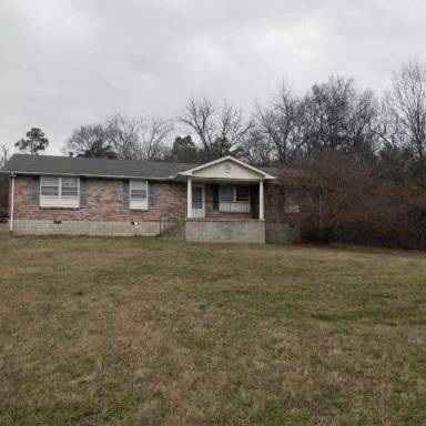Main picture of 725 Devon Ln