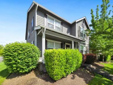 Main picture of 9550 227th Way NE