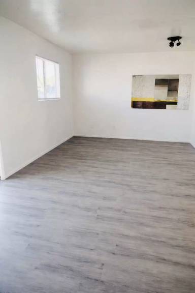 Main picture of 501 Harrison Dr