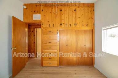 Main picture of 11640 E Miles St