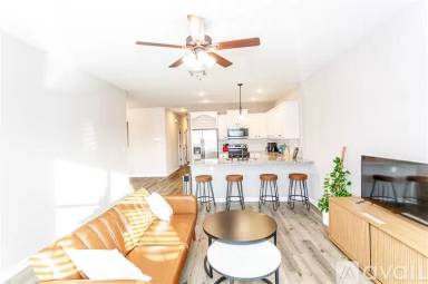 Main picture of 2931 Niccoline Way