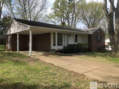 Main picture of 192 Holiday Dr