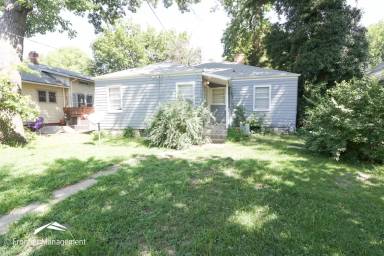 Main picture of 1122 N 8th St