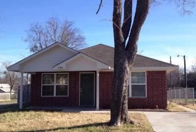 Main picture of 2100 Cumberland Ave