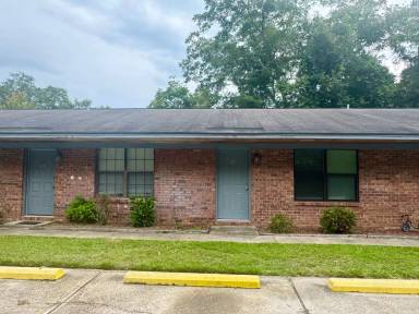 Main picture of 1311 Plum Cir