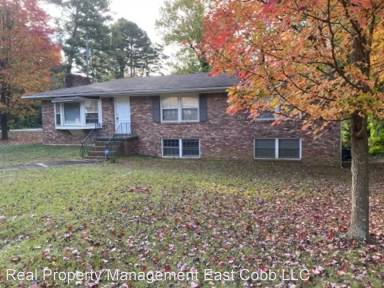 Main picture of 2106 Pawnee Dr SE