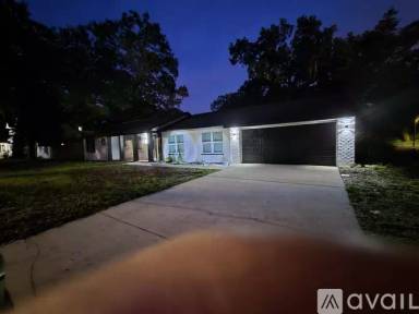 Main picture of 401 N Bryan Cir