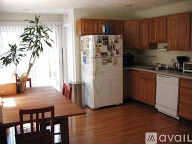 Main picture of 14 Spencer Ave