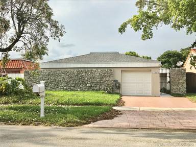 Main picture of 11407 SW 84th St