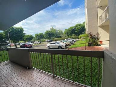 Main picture of Garden Lake Towers