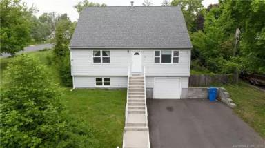 Main picture of 6 Sunnyside Ave