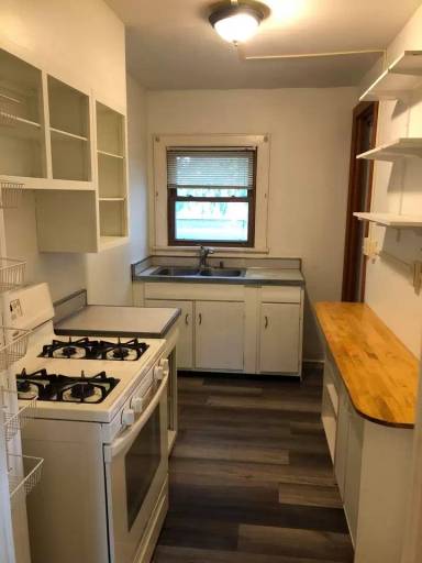 Main picture of 811 Plumer St
