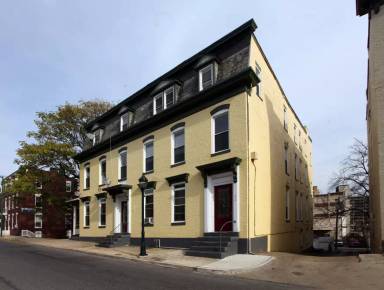 Main picture of 214 Summit Ave