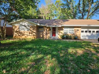 Main picture of 406 Norman Dr