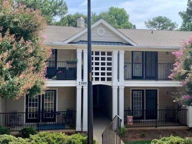 Main picture of 2300 Myron Dr