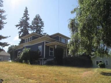 Main picture of 428 N 1st St